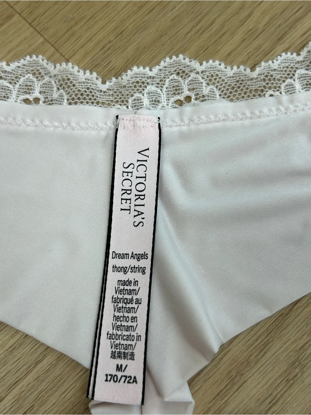 Victoria’s Secret Dream Angels Thong Panty M